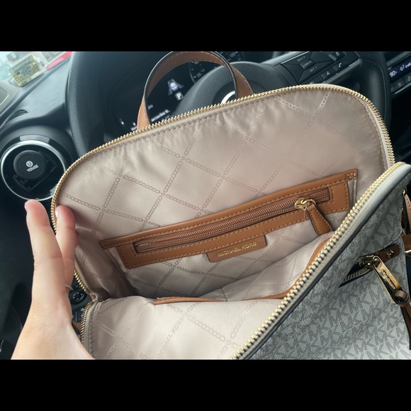 Michael Kores purse book bag - Picture 3 of 4